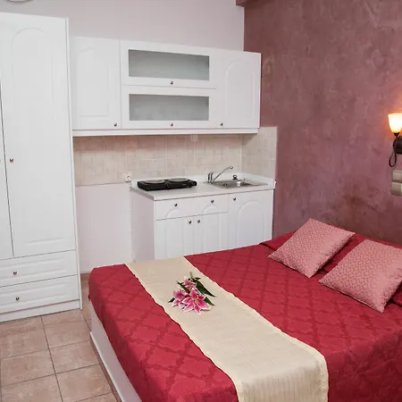 Aparthotel Ilias Firostefani