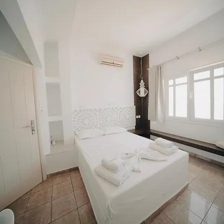 Apart Otel Ilias